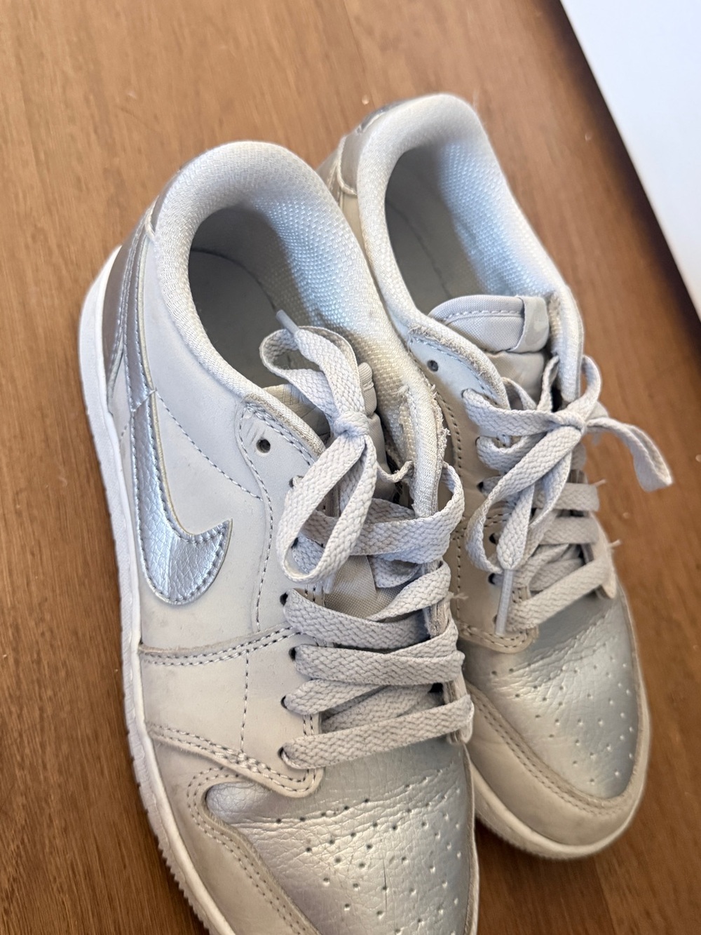 Nike Kids Metallic Silver Low-Top Sneakers
